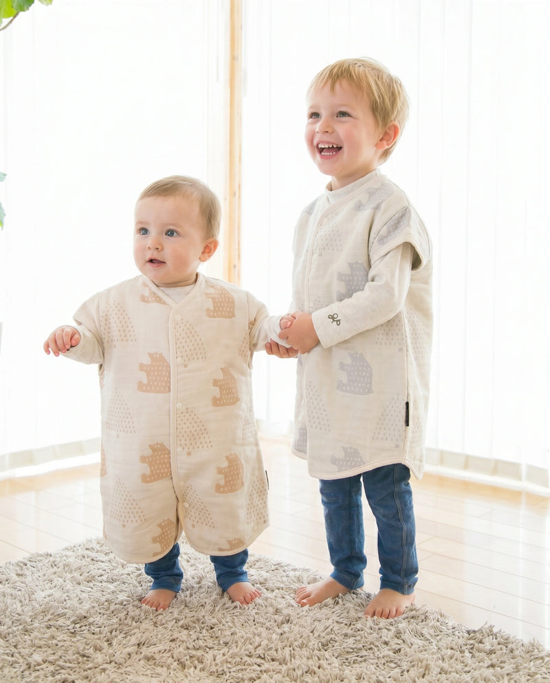 Jumpsuit mode - enclosed legs for active babies