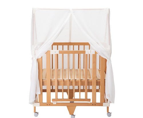 farska Canopy fitted to the Creative Cot, front view