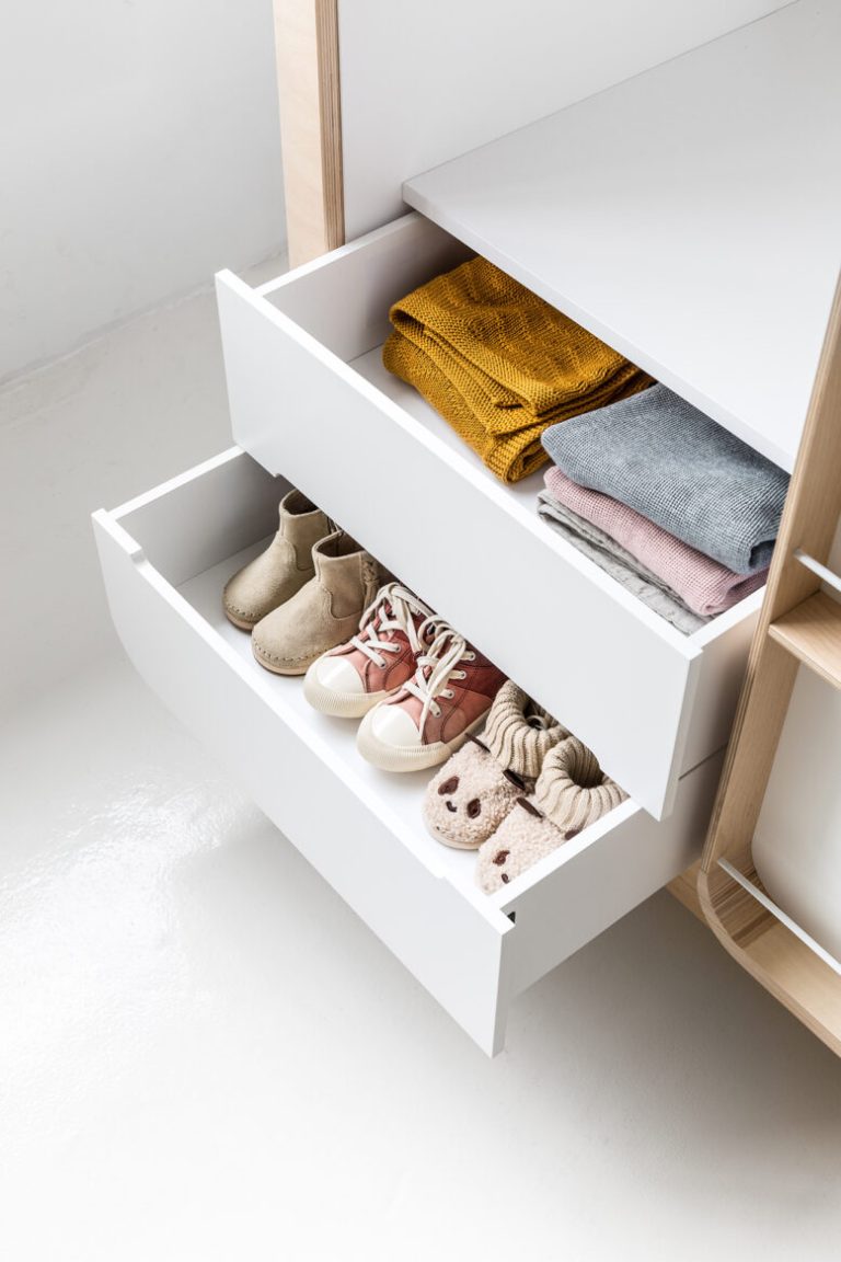 https://ikiddoo.com.ua/wp-content/uploads/2024/07/Ikiddoo-H-wardrobe-for-children-drawers-778x1167-1.jpg