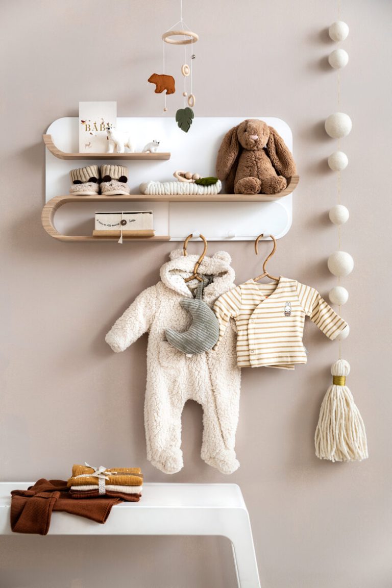 https://ikiddoo.com.ua/wp-content/uploads/2024/07/Ikiddoo-M-shelf-NaturalWhite-Nursery-Room-04-GAL-778x1167-1.jpg