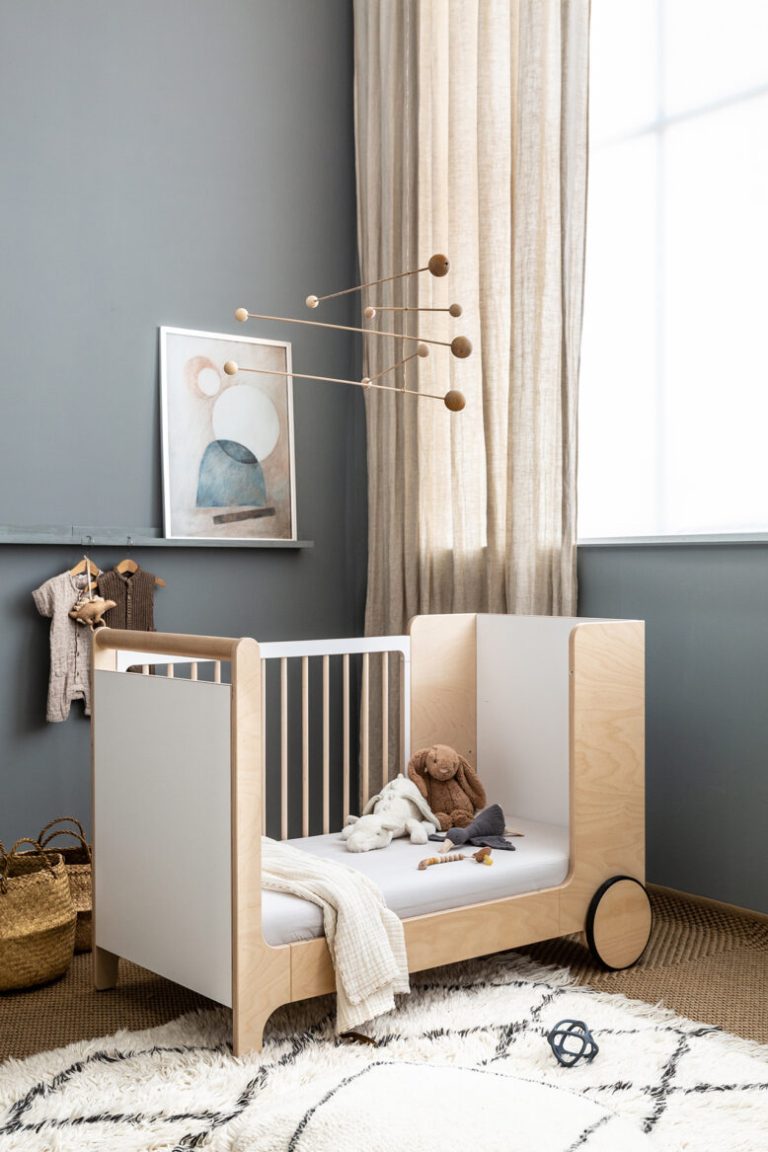 https://ikiddoo.com.ua/wp-content/uploads/2024/07/Ikiddoo-Rocking-Baby-Cot-Stage-4axo-1-778x1167-1.jpg