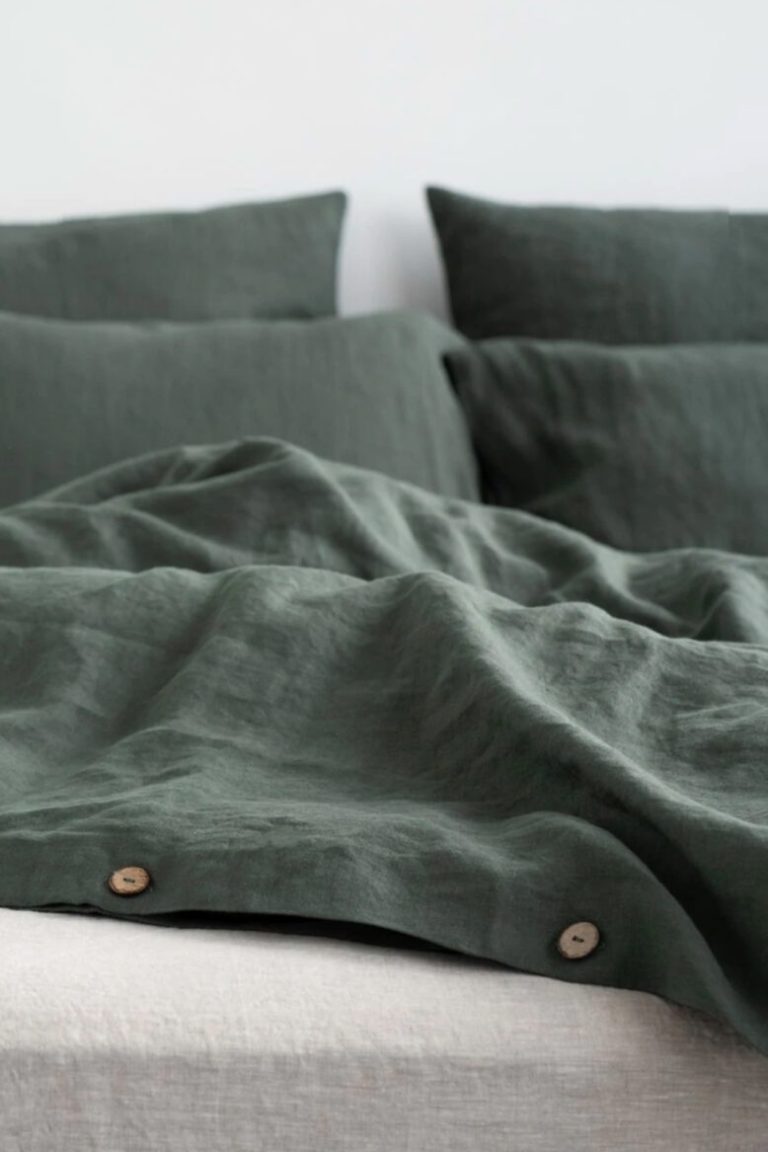 https://ikiddoo.com.ua/wp-content/uploads/2024/07/Ikiddoo-Stone-Washed-Linen-Set-Green-01-778x1167-1.jpg