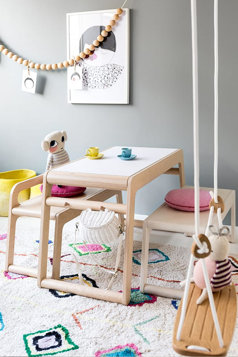 Girl-Room-with-Ikiddoo-toddler-table